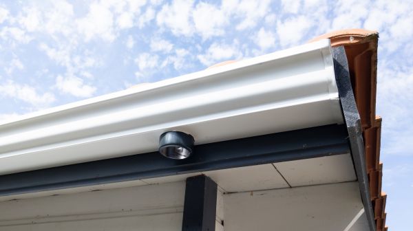 Seamless Gutters Installation in Mableton